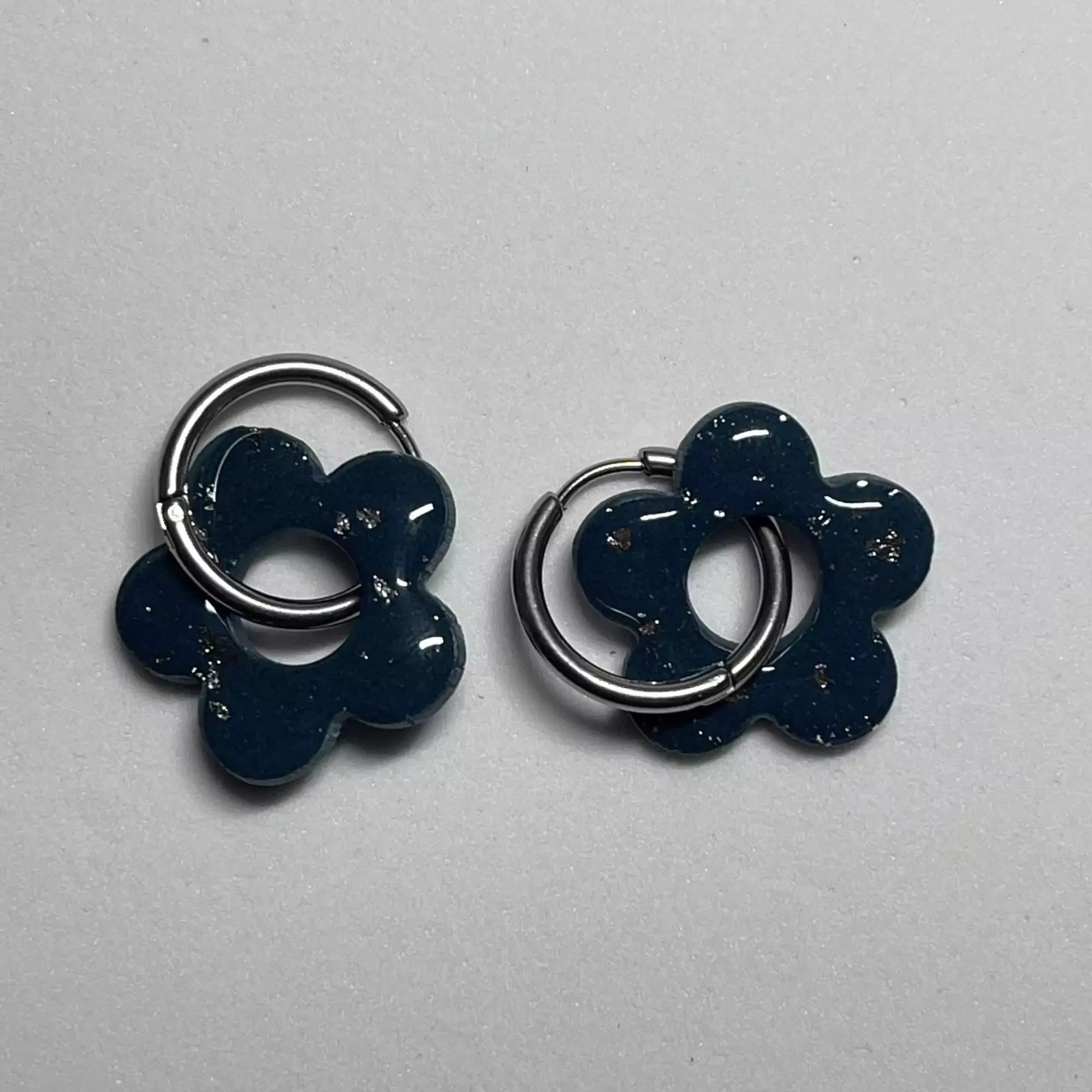 Pendiente + Charm Flor Azul