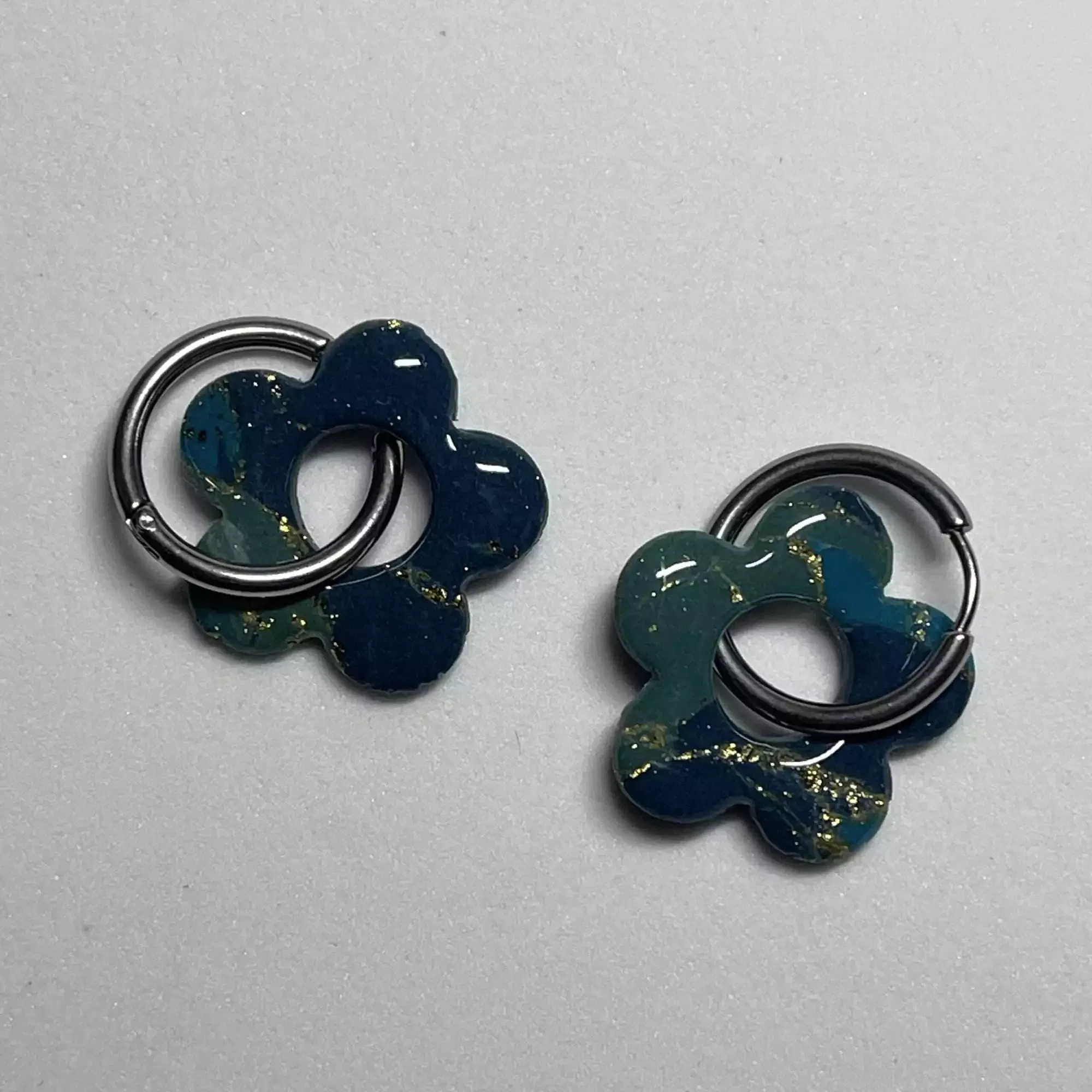 Pendiente + Charm Flor Aguas