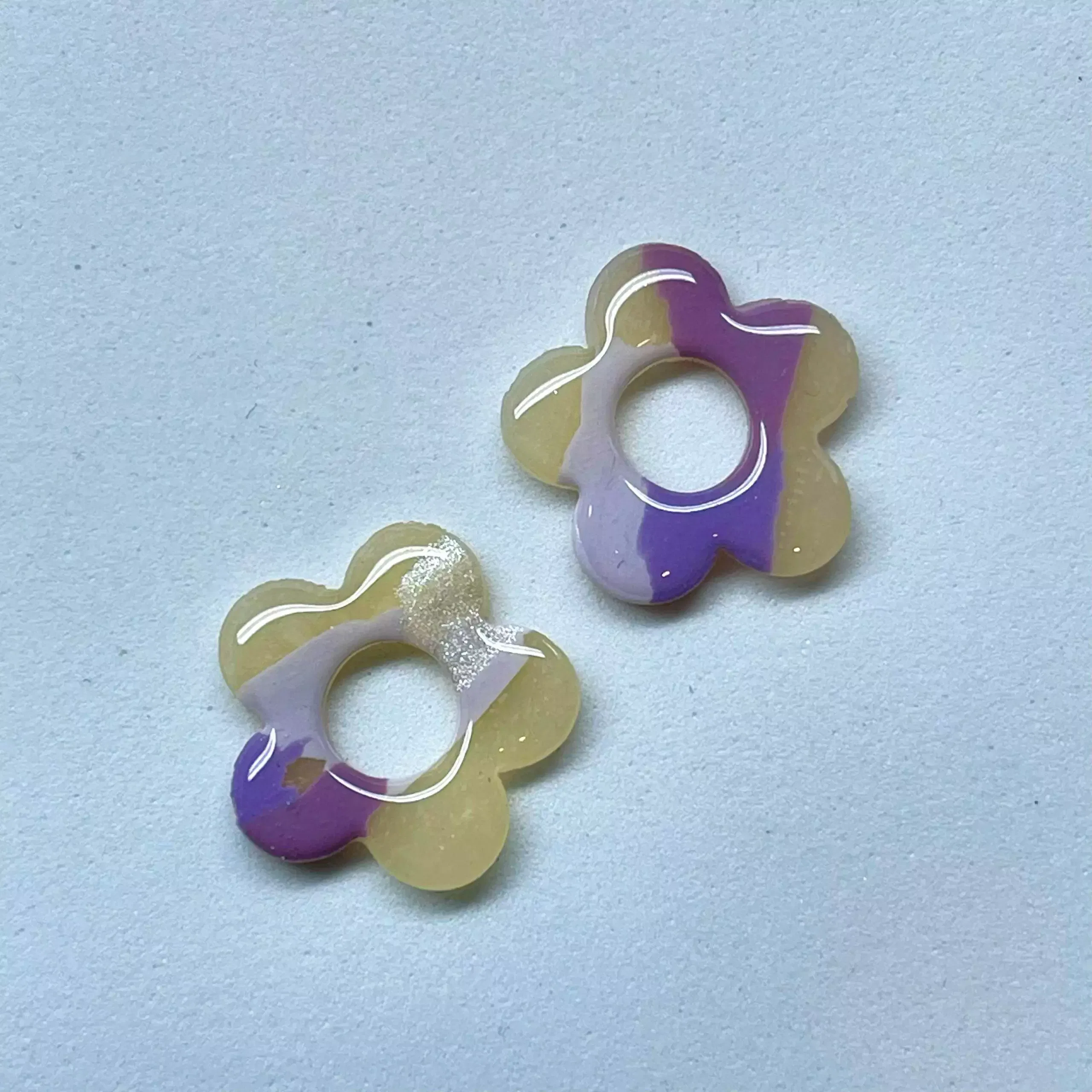 Charm Flor Aguas Lilas