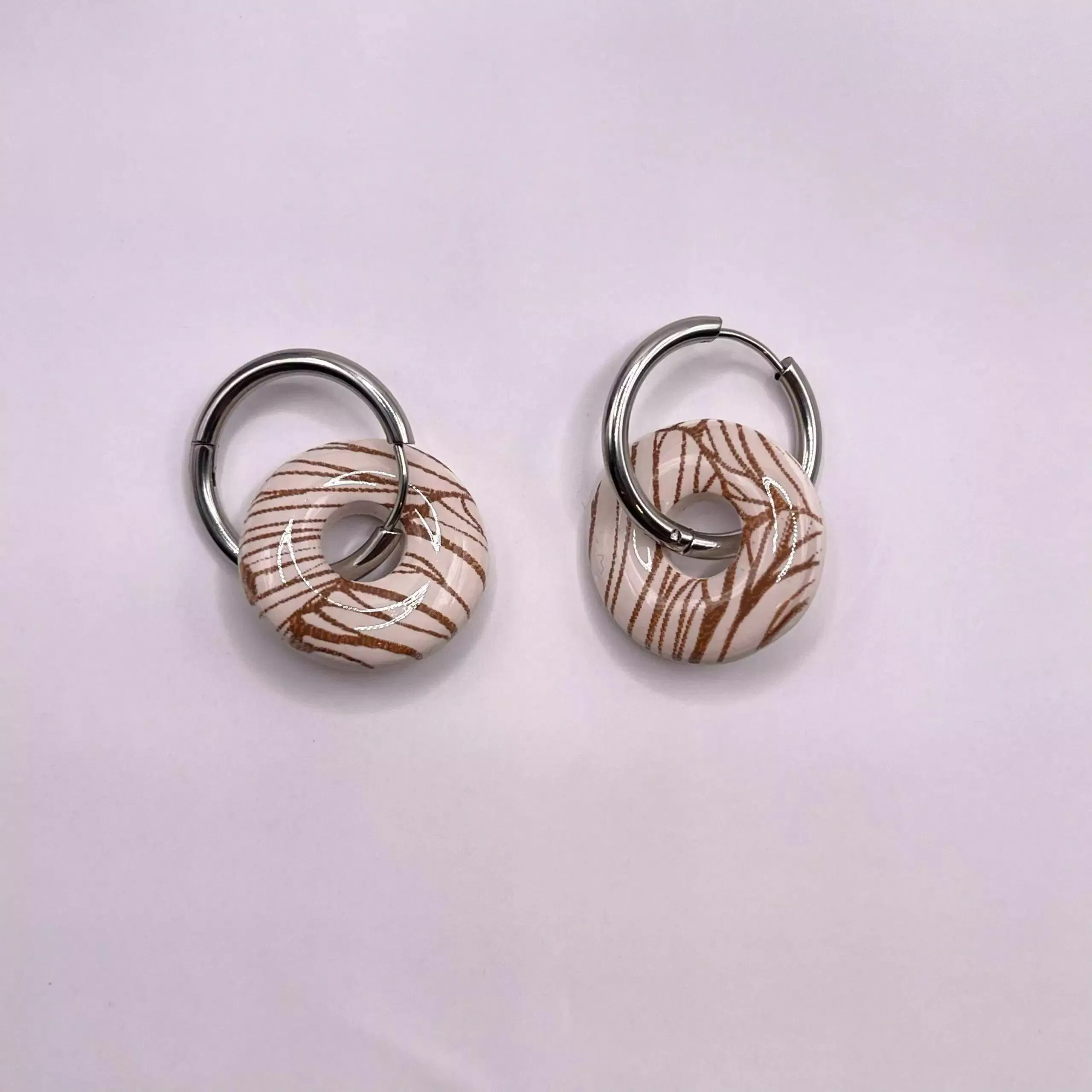 Pendiente + Charm Donut Zebra
