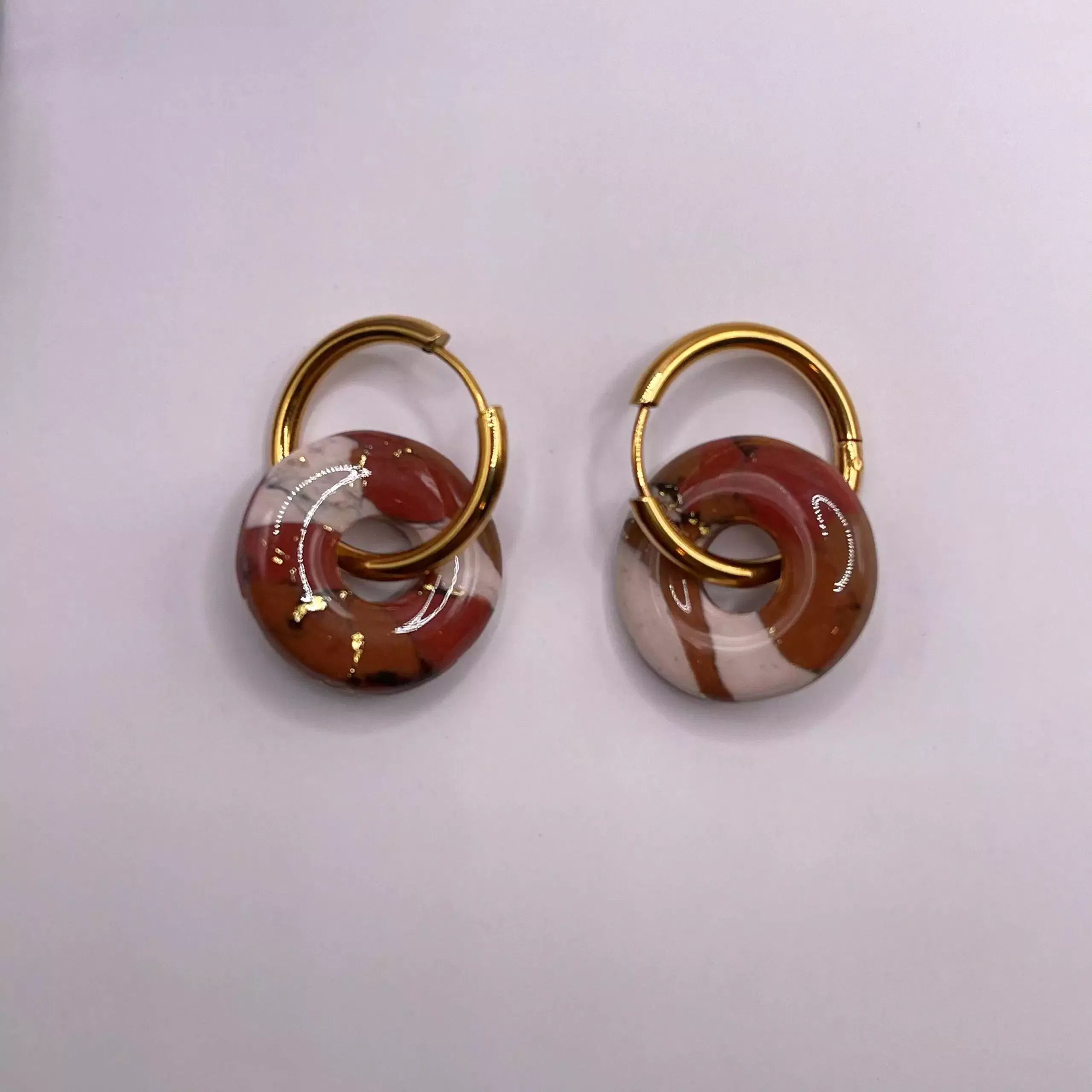 Pendiente + Charm Donut Tierras