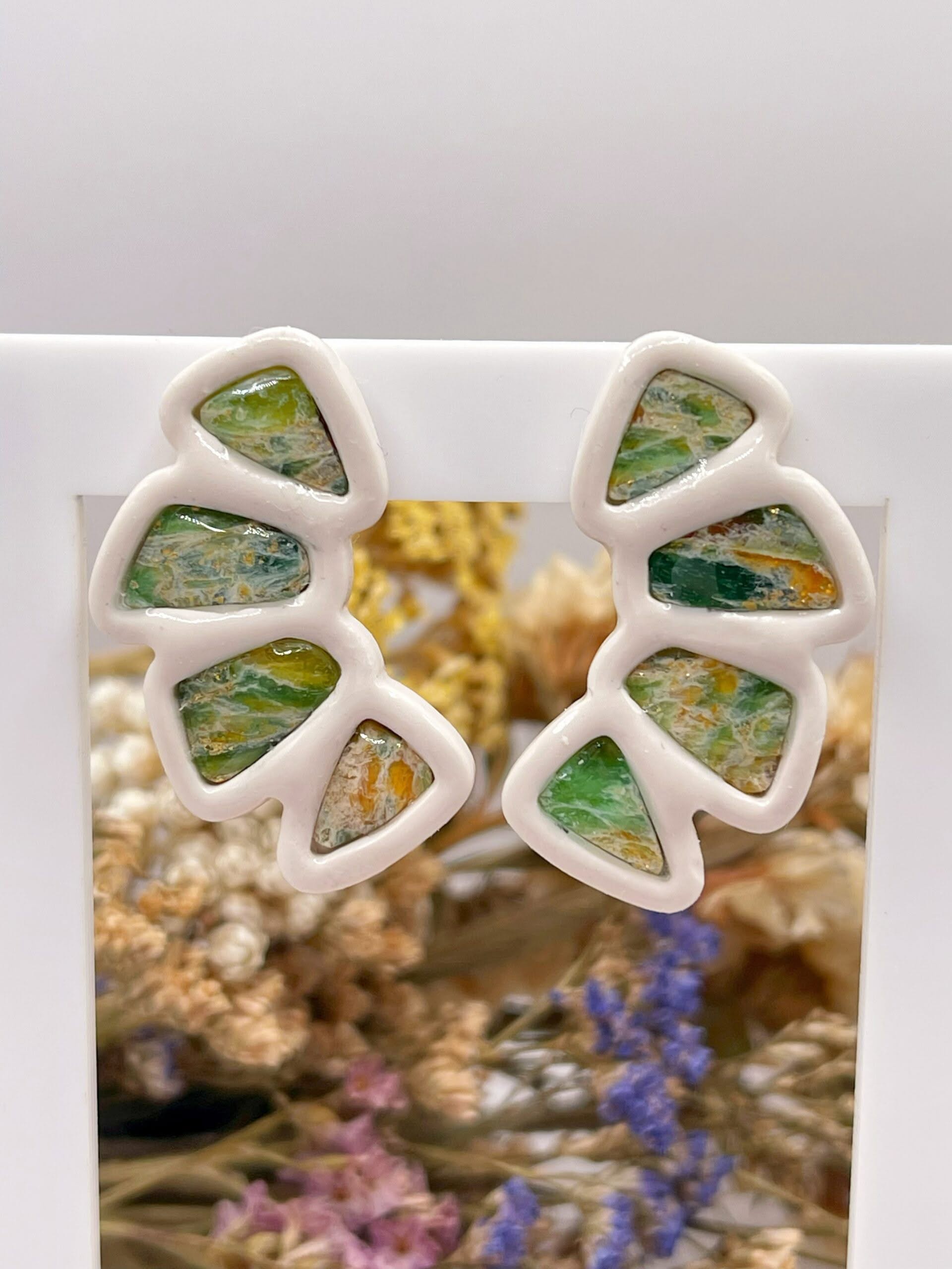 Pendientes Aleteo Oliva - Imagen 2